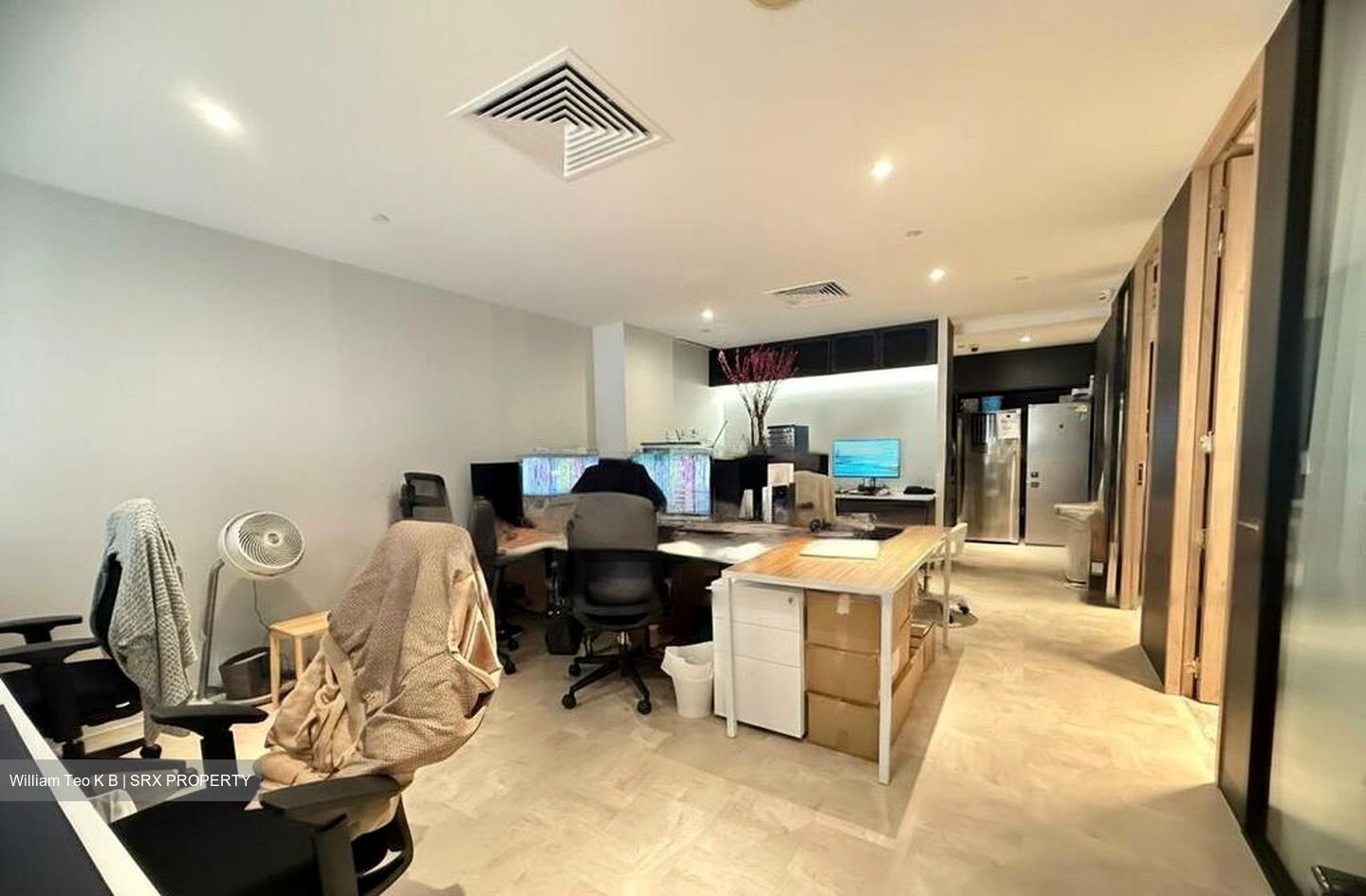 International Building (D9), Retail #485176661